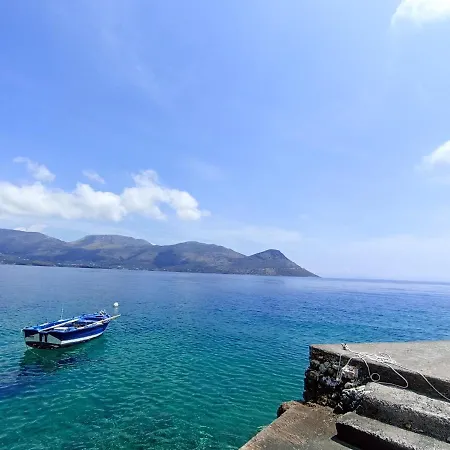 Of Lagkadaki *