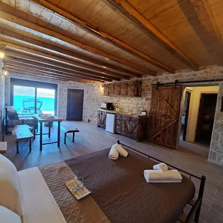 Of Lagkadaki * Argilia