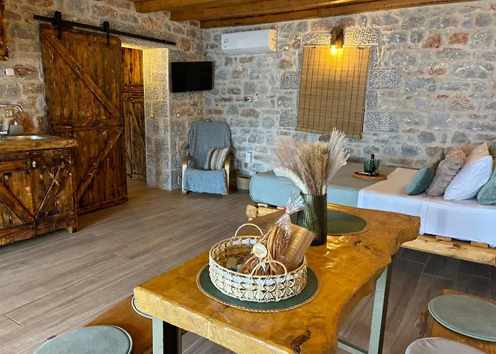 Of Lagkadaki 別荘 *